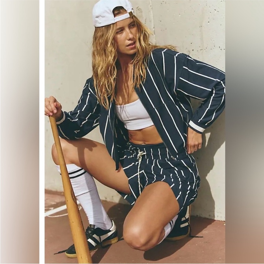 Free People | Off Duty Set. NWT.
Midnight navy